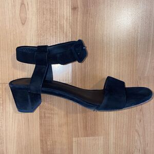 VINCE. Rena City Black Suede Sandals Block Heel Ankle Strap‎ Woman's Size 6